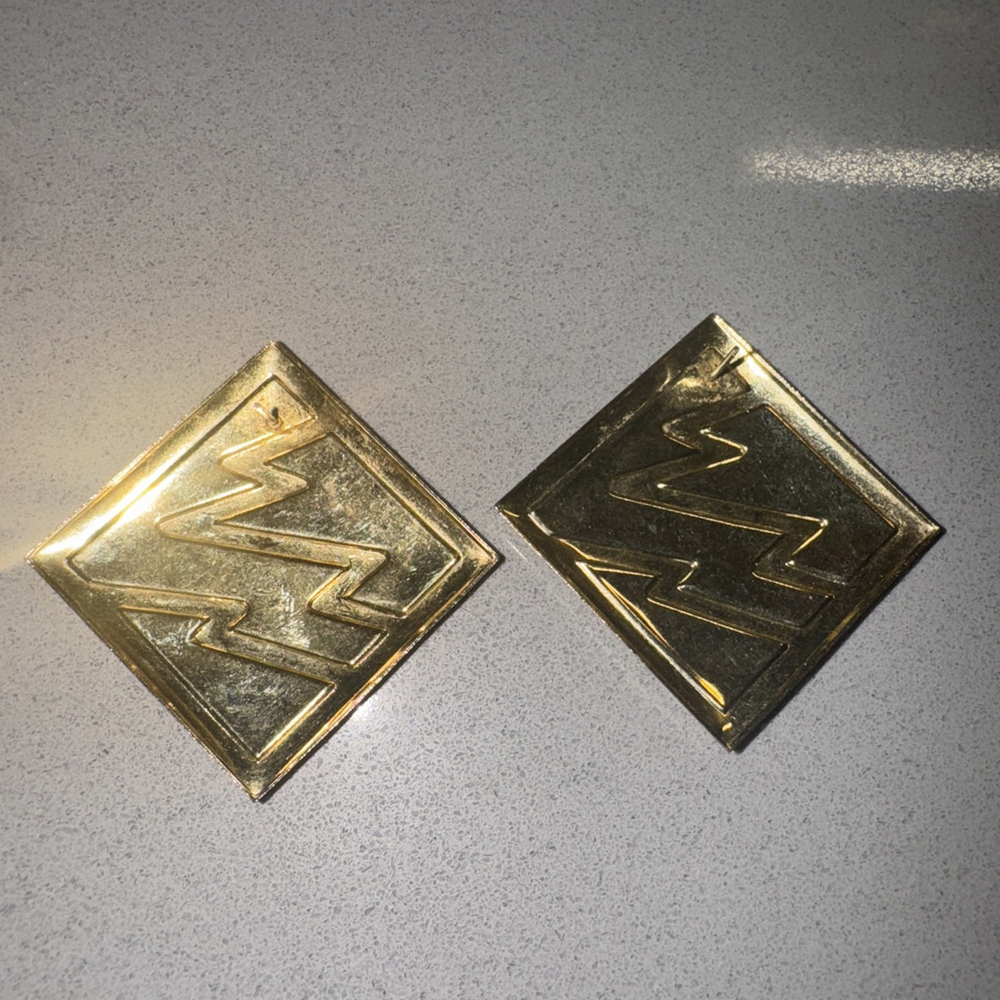 Vintage Retro Goldtone Pierced Multi Color Enamel Earrings Square - Picture 4 of 5